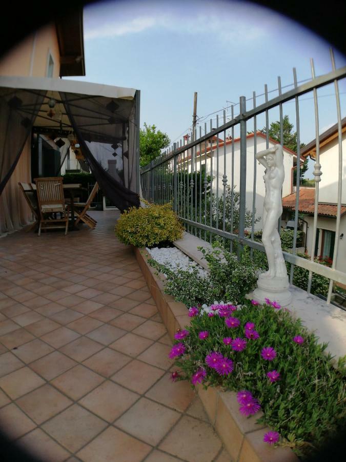 Отель Garda House Сандра Экстерьер фото
