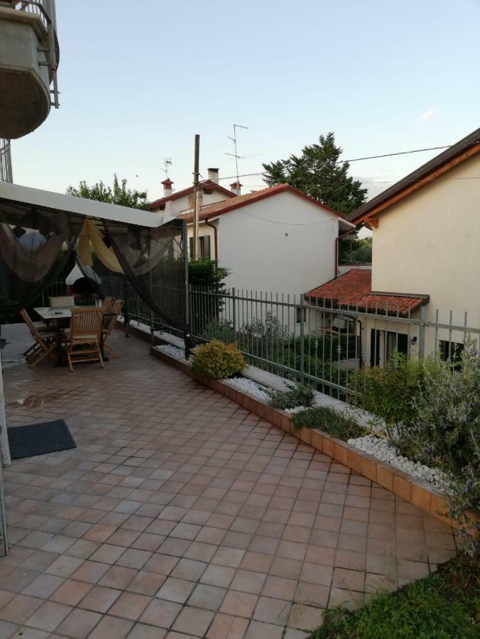 Отель Garda House Сандра Экстерьер фото